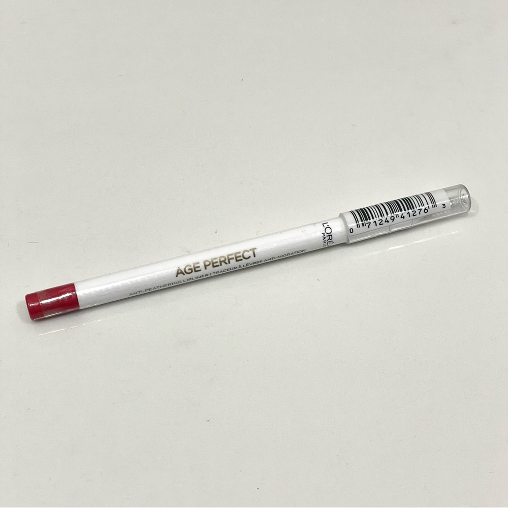 🟠5/$25 NEW L’Oréal Age Perfect Anti-Feathering Lip Liner (20 Flaming Carmin)